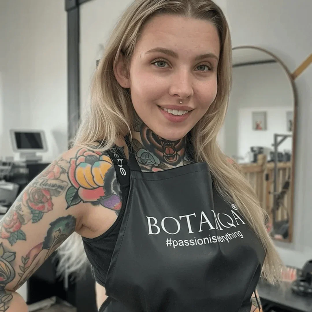Apron by Botaniqa - Image 2