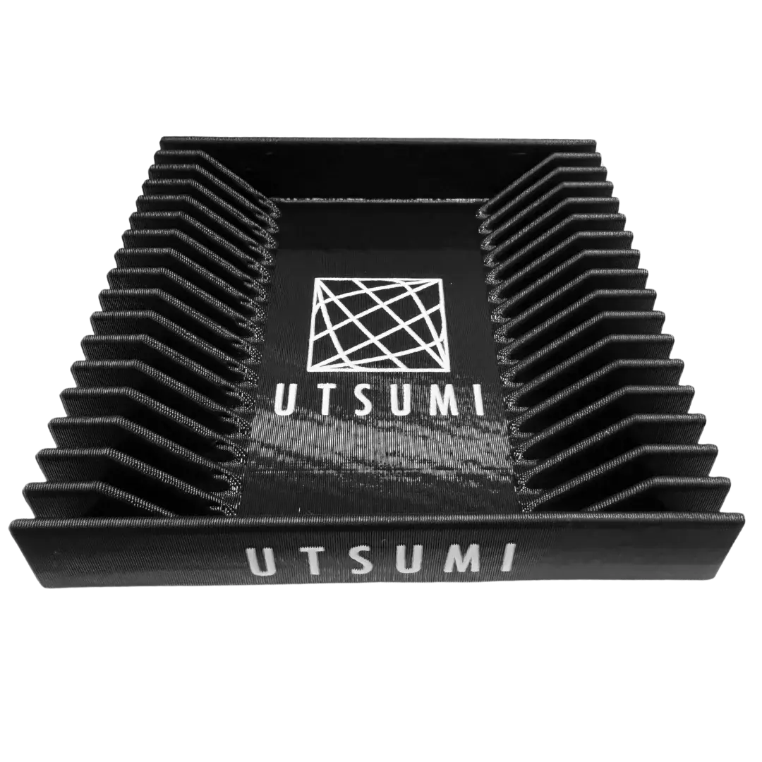 Comb and Shear Holder Black by Utsumi